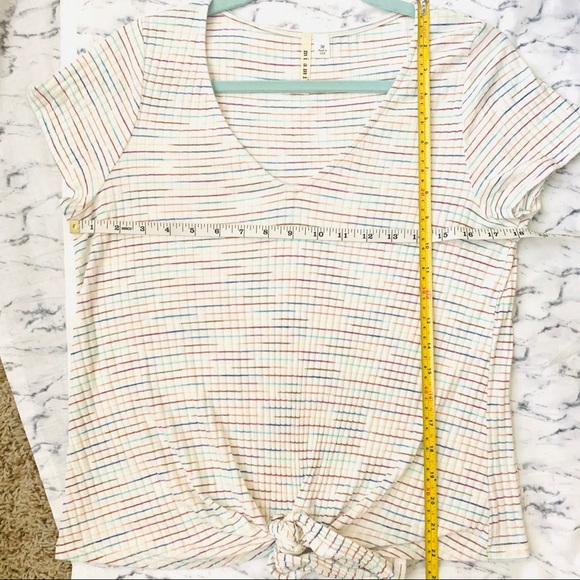 Francesca’s Addison Tie Front Striped Top Medium - Picture 8 of 9